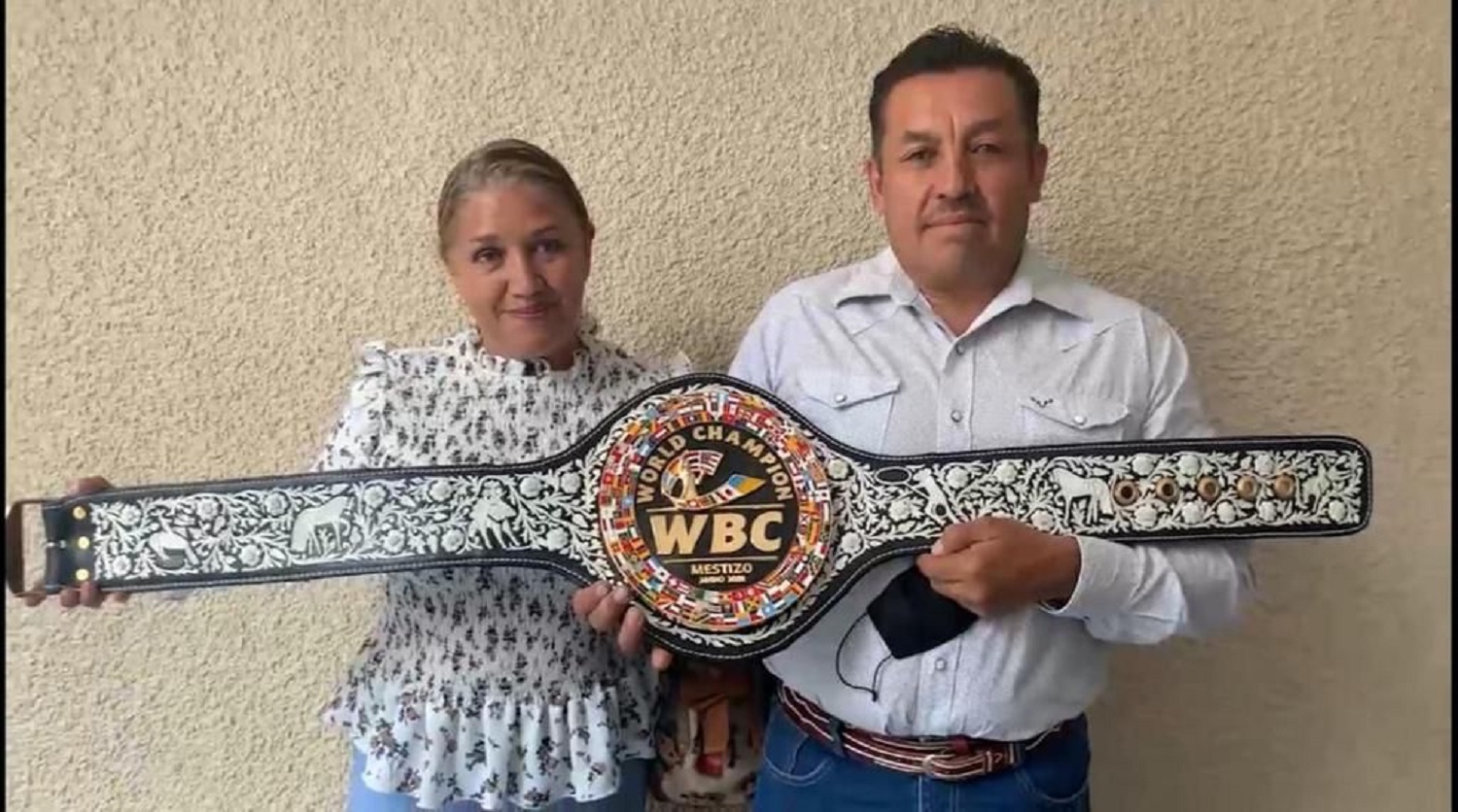 Confeccionan artesanos mexiquenses cinturón del Consejo Mundial de Boxeo