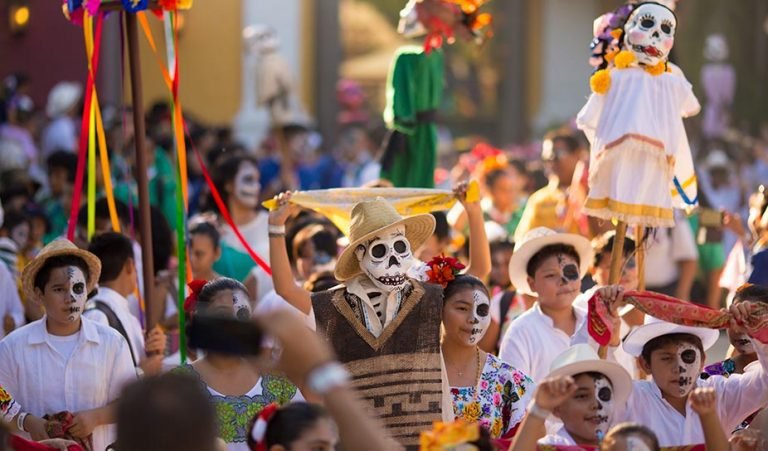 Festejando a los muertos con el semáforo verde