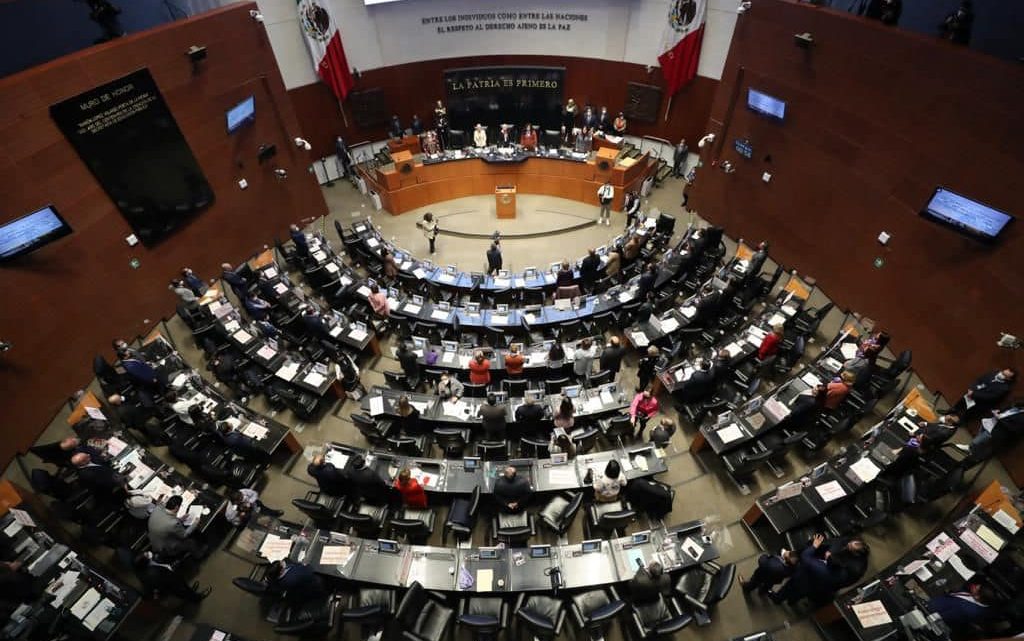 Senadores de oposición presentan acción de inconstitucionalidad contra «decreto interpretativo» sobre revocación de mandato