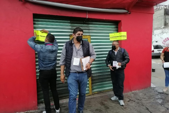 Clausuran 13 establecimientos por violar normas mercantiles en Tlalnepantla