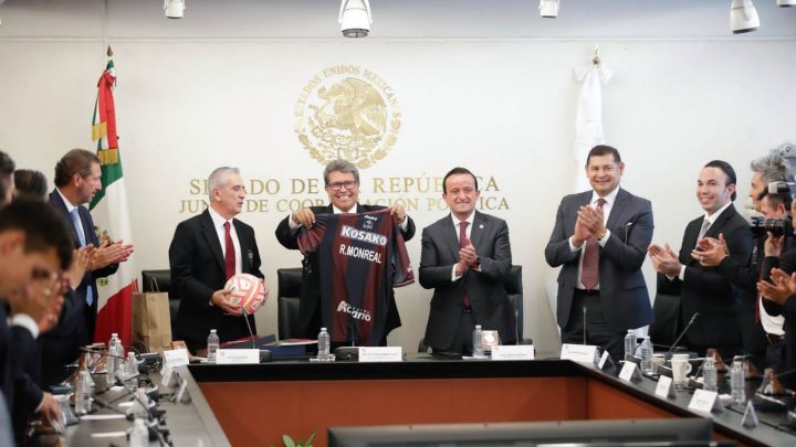 Reconoce Ricardo Monreal al equipo de fútbol Atlante en el Senado