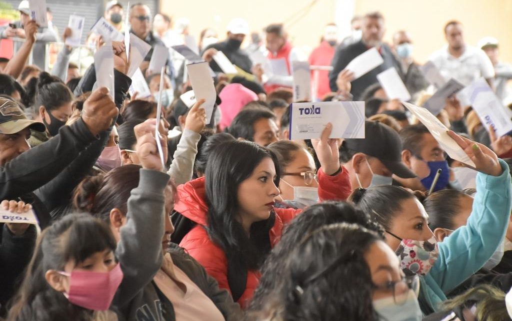 Reparten 10 mil becas en Tlalnepantla a través del programa ‘Becas Municipales’