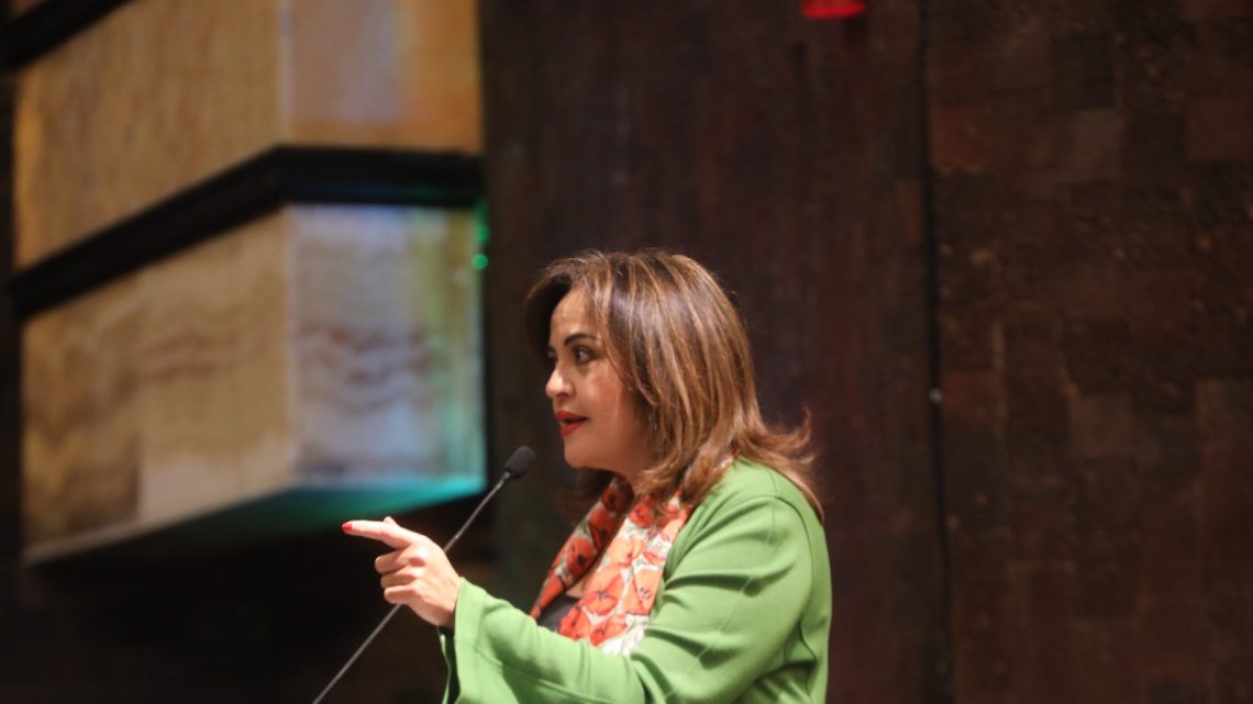 Pide Ana Lilia Herrera a jóvenes sean participativos en la toma de decisiones del país
