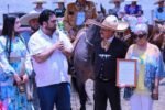 Isaac Montoya devela placa de «Recinto Incluyente» en el Lienzo Charro de Naucalpan