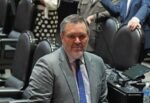 Exige Federico Döring renuncia de la SEP a Mario Delgado; minimiza el nivel primaria del sistema educativo, afirma