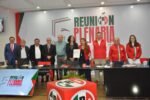 Reciben legisladores del PRI a jubilados de Pemex y CFE en plenaria, piden respeto a sus derechos adquiridos