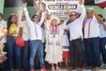«¡San marcos es tuyo!» le gritan vecinos a Esthela Damián durante una caminata