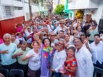 Barrios Históricos de Acapulco entregan Bastón de Mando a Esthela Damián