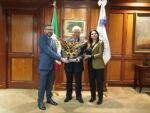 Reconocen diputados, artistas y profesionales al presidente de Canaco CDMX, Vicente Gutiérrez Camposeco 